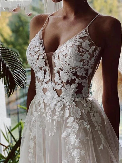 Sheer Illusion Beach Wedding Dresses 2023 Long Tulle Lace Vintage Bridal Gown A-Line Court Train Pluging V-Neck Vestido de Noiva