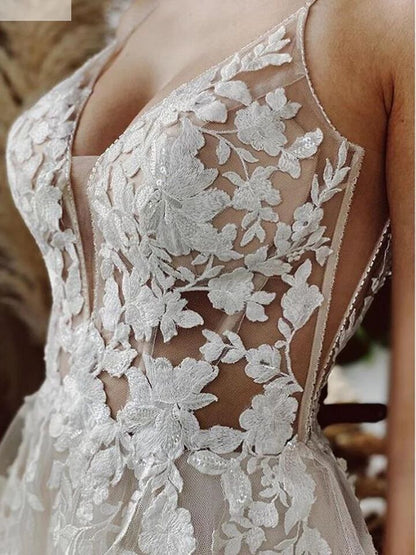 Sheer Illusion Beach Wedding Dresses 2023 Long Tulle Lace Vintage Bridal Gown A-Line Court Train Pluging V-Neck Vestido de Noiva