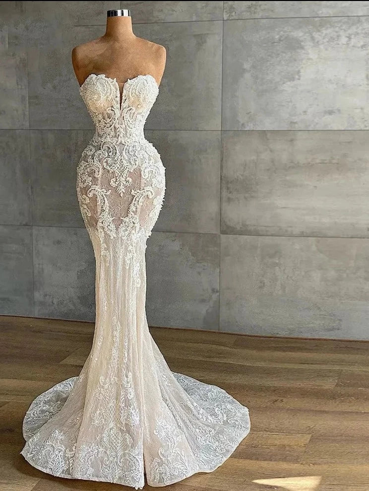 Mermaid Lace Wedding Dress Luxury Crystals Beaded Bridal Dress Sweetheart Strapless Sleeveless Appliques Wedding Gowns for Bride