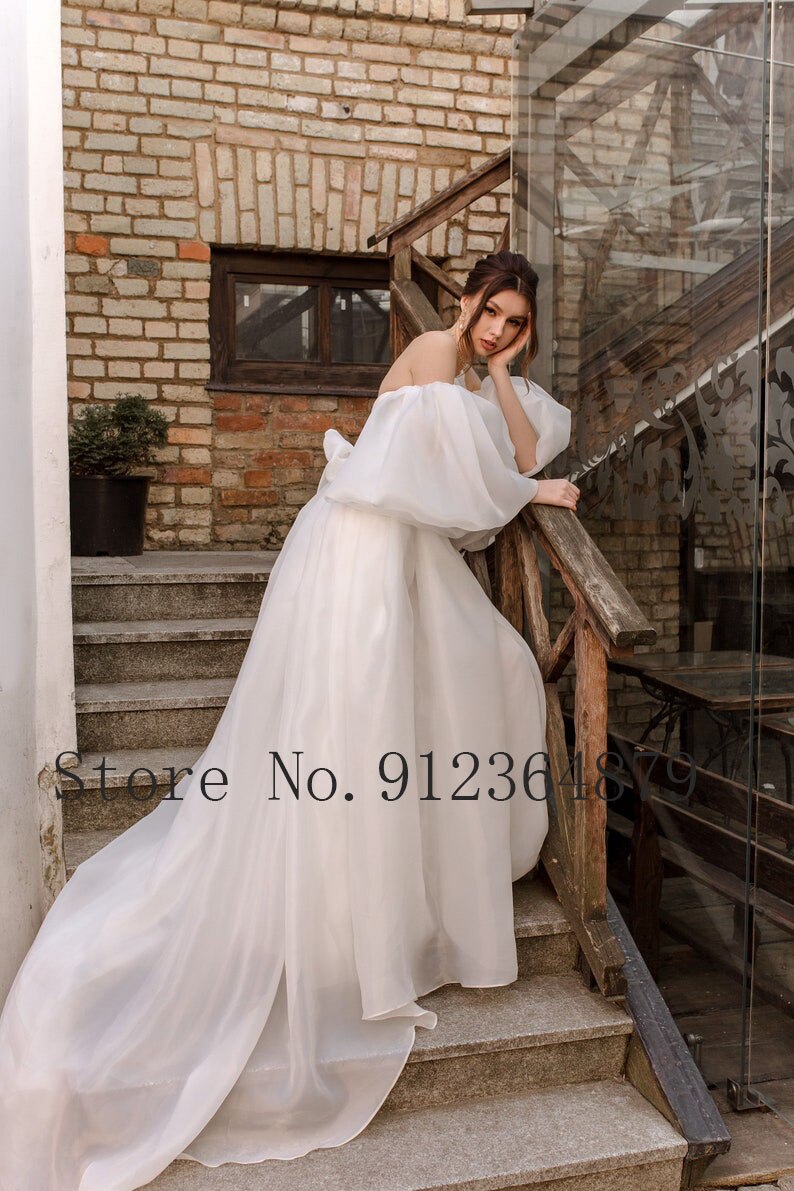 trapless Ruched Bodice Neck Organza Wedding Dress with Detachable Long Sleeves Empire Bridal Gowns Vestido De Noiva