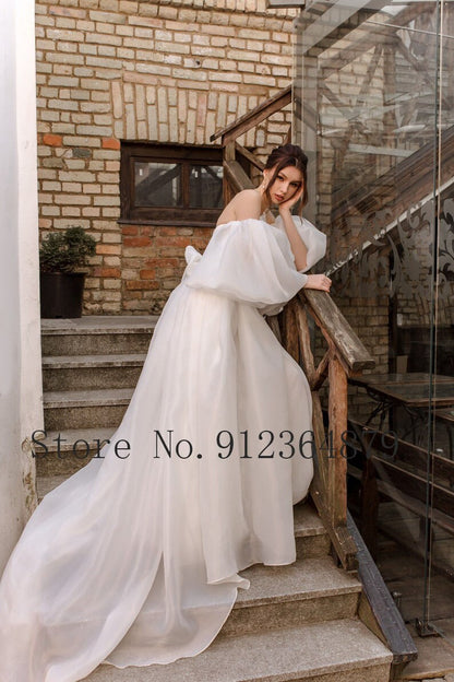 trapless Ruched Bodice Neck Organza Wedding Dress with Detachable Long Sleeves Empire Bridal Gowns Vestido De Noiva